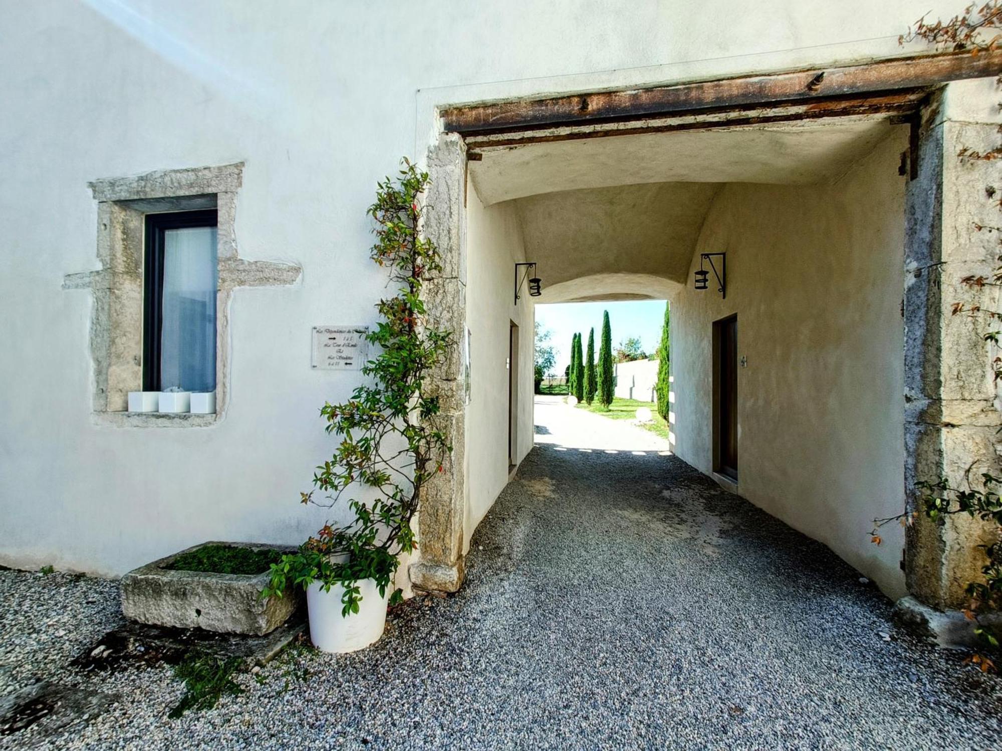 Les Chambres De La Renaissance Sainte-Julie Esterno foto