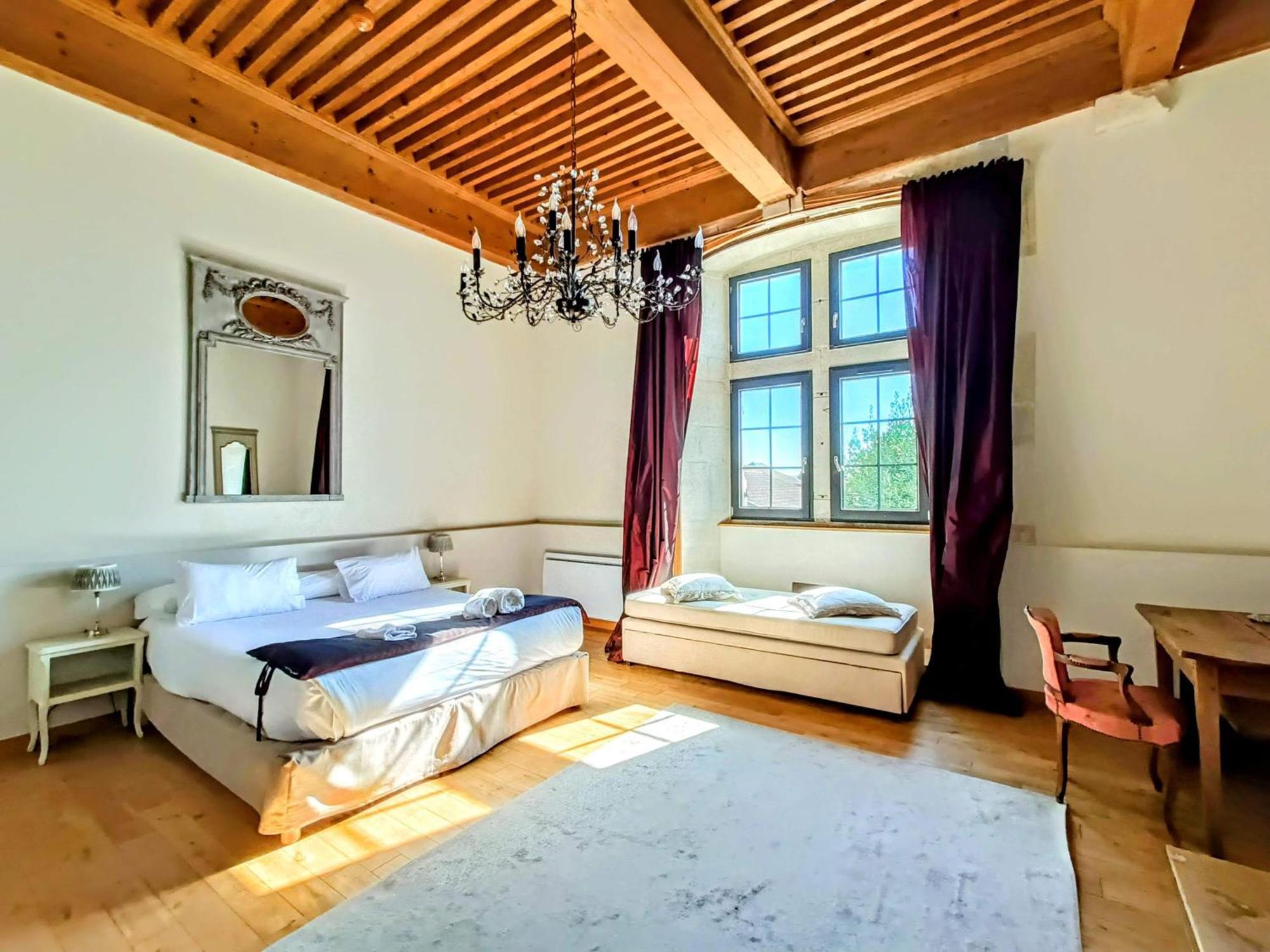 Les Chambres De La Renaissance Sainte-Julie Esterno foto