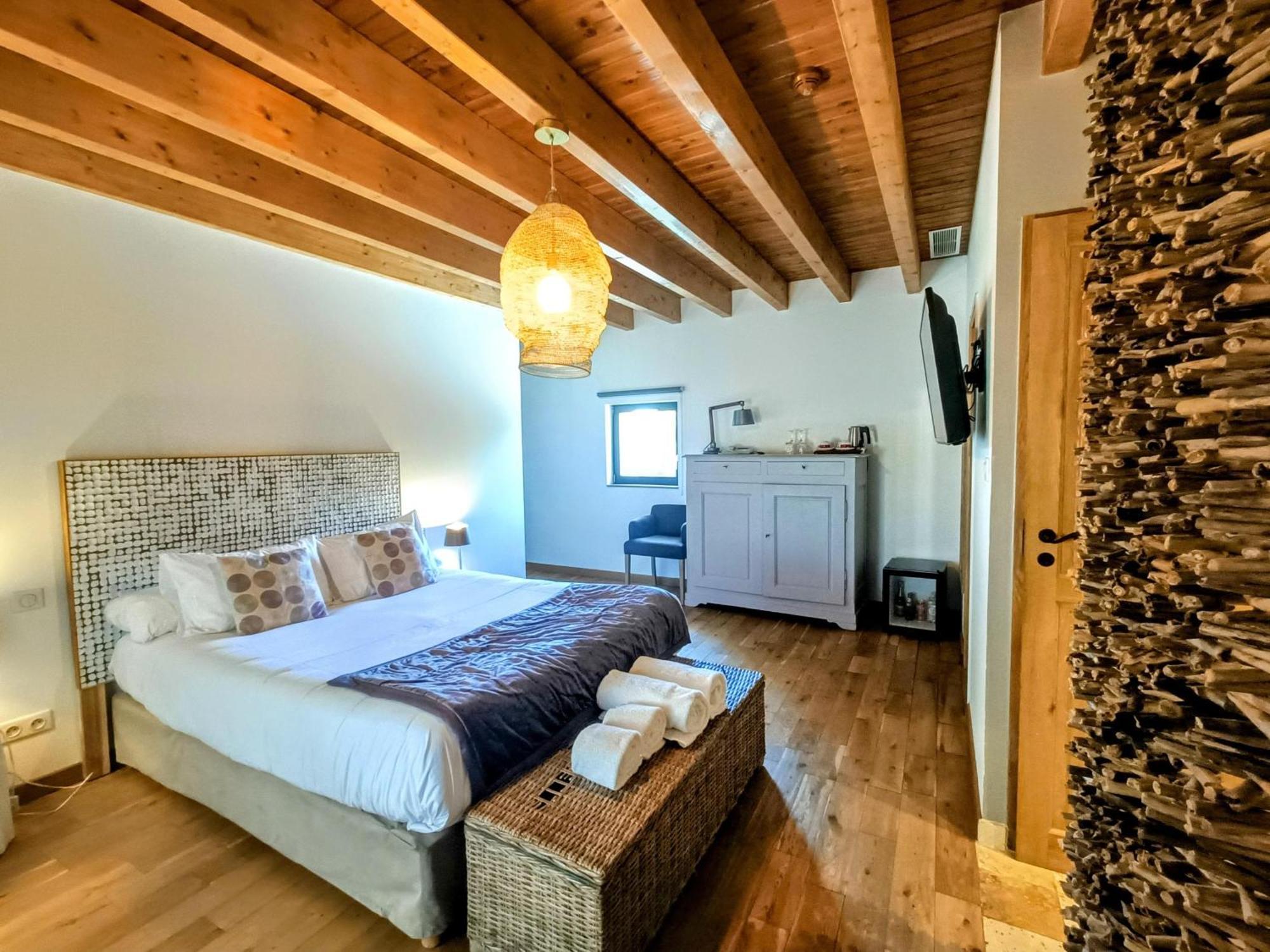 Les Chambres De La Renaissance Sainte-Julie Esterno foto