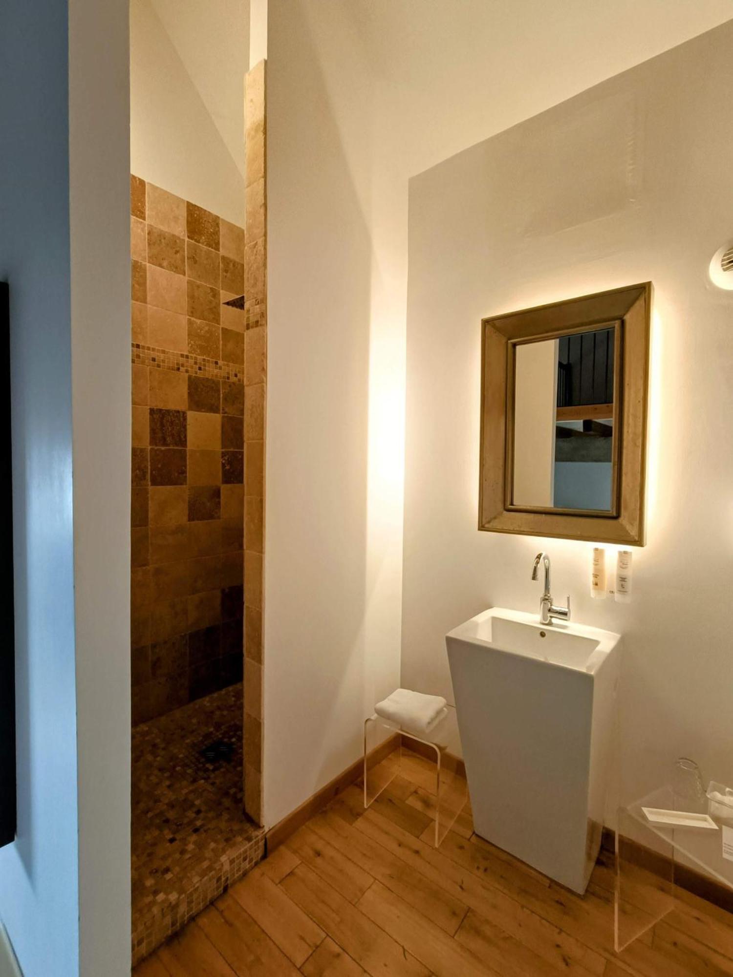 Les Chambres De La Renaissance Sainte-Julie Esterno foto