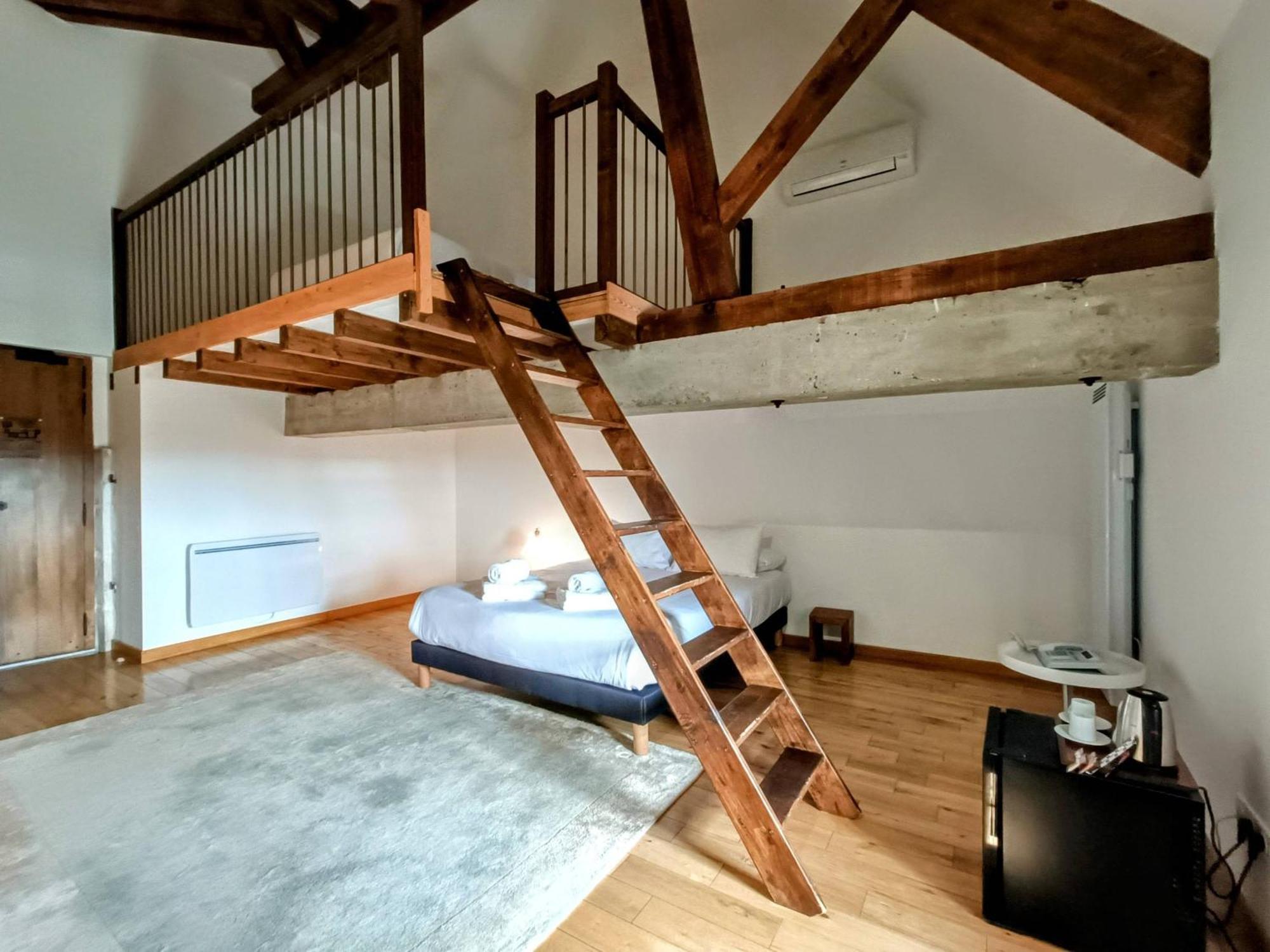 Les Chambres De La Renaissance Sainte-Julie Esterno foto